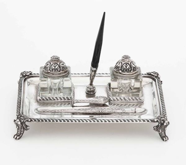 Calamaio in argento e vetro. Argenteria artistica italiana del XX secolo