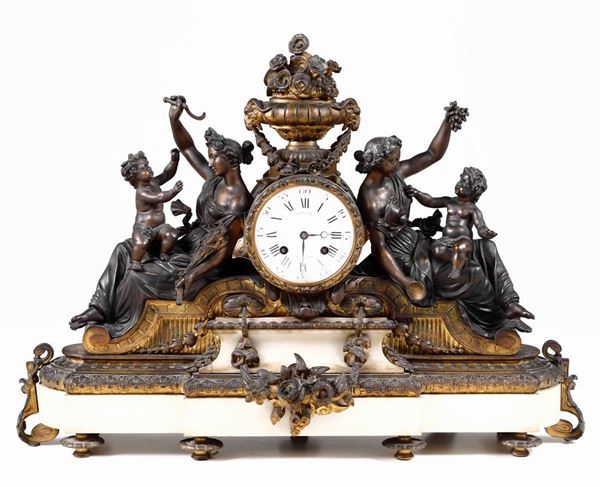Grande orologio in bronzo dorato e antimonio, firmato sul quadrante “Lenoir a Paris”. XIX secolo