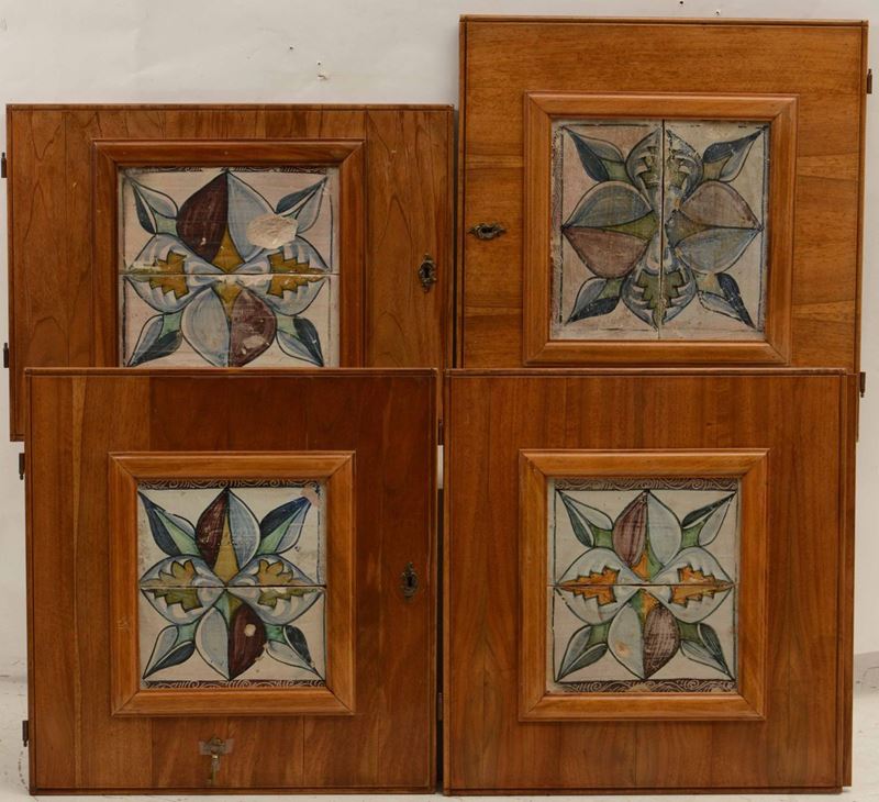 Quattro ante decorate con mattonelle, prima metà del XX secolo  - Auction Ceramics  [..]