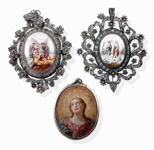 Due pendenti Filigrana d'argento, smalti dipinti raffiguranti Battesimo di Cristo Arte italiana del XVIII secolo