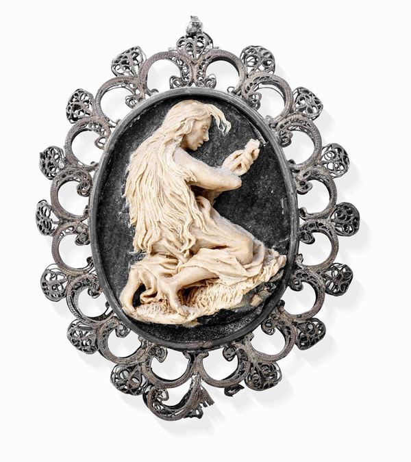 Pendente con Maddalena Filigrana d'argento e cera modellata Arte italiana del XVIII secolo