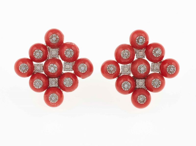 Pair of coral and diamond earrings. Signed Sabbadini  - Auction Fine Jewels - Cambi Casa d'Aste