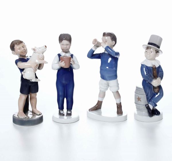 Quattro di figurine di ragazzi Danimarca, Copenaghen, Manifattura Bing & Grondahl e Manifattura Royal Copenhaghn