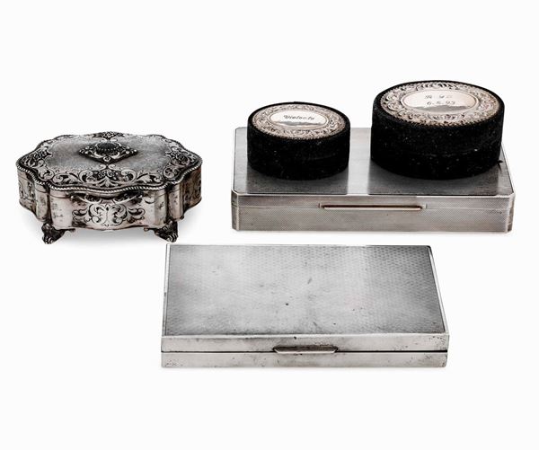 Cinque scatoline  Argento e altri materiali Argenteria italiana del XX secolo