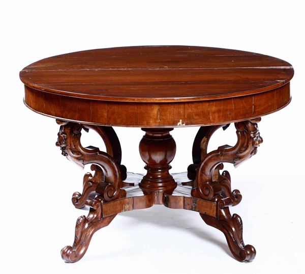 Tavolo rotondo con allunghe, XIX secolo
