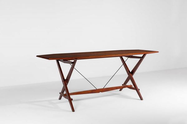 Franco Albini - Tavolo mod. Cavalletto TL2 con struttura e piano in legno e particolari in metallo laccato.
