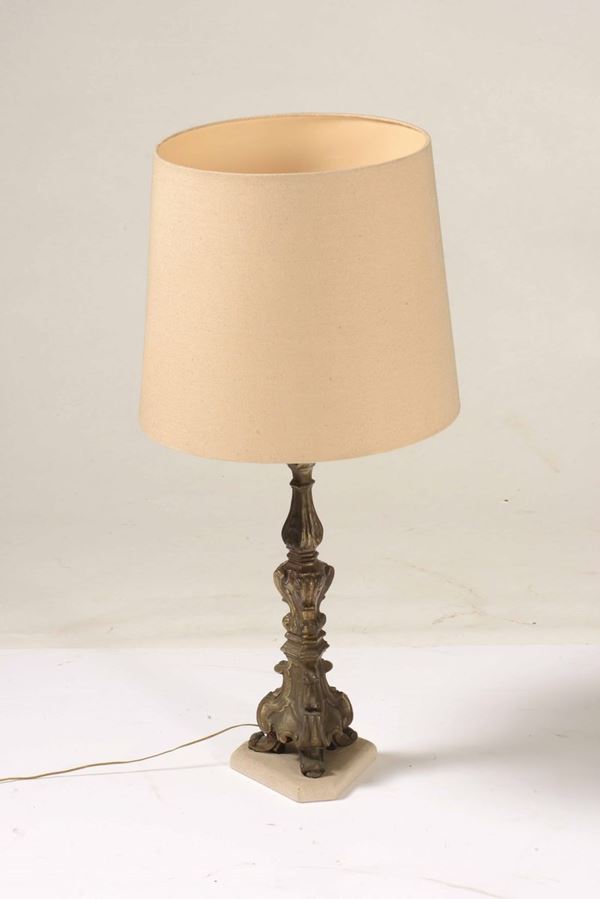Candeliere montato a lampada con paralume