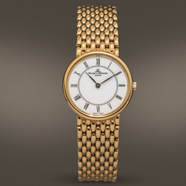 BAUME & MERCIER - Elegante orologio da donna in oro 18k con bracciale integrato, quadrante bianco con numeri Romani