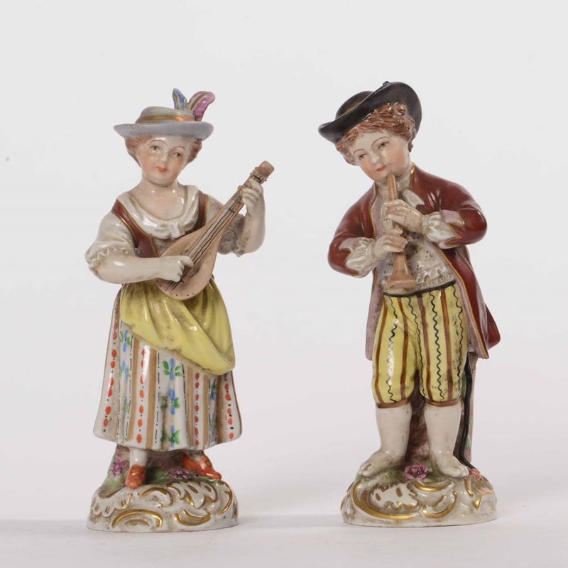 Coppia di figurine con bimbi musicanti<BR>Germania, Sassonia, Manifattura di Potschappel, XX secolo  - Auction Majolica, Porcelain and Glass | Cambi Time - Cambi Casa d'Aste