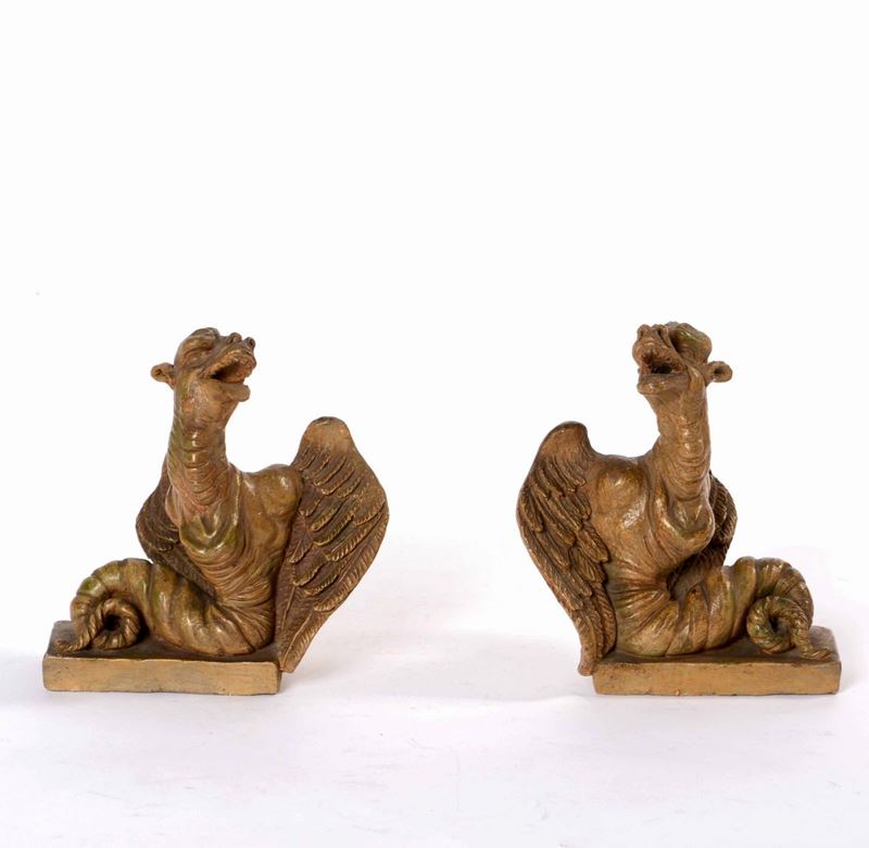 Coppia di draghi fermalibro in terracotta patinata. XIX-XX secolo  - Auction Sculptures | Cambi Time - Cambi Casa d'Aste