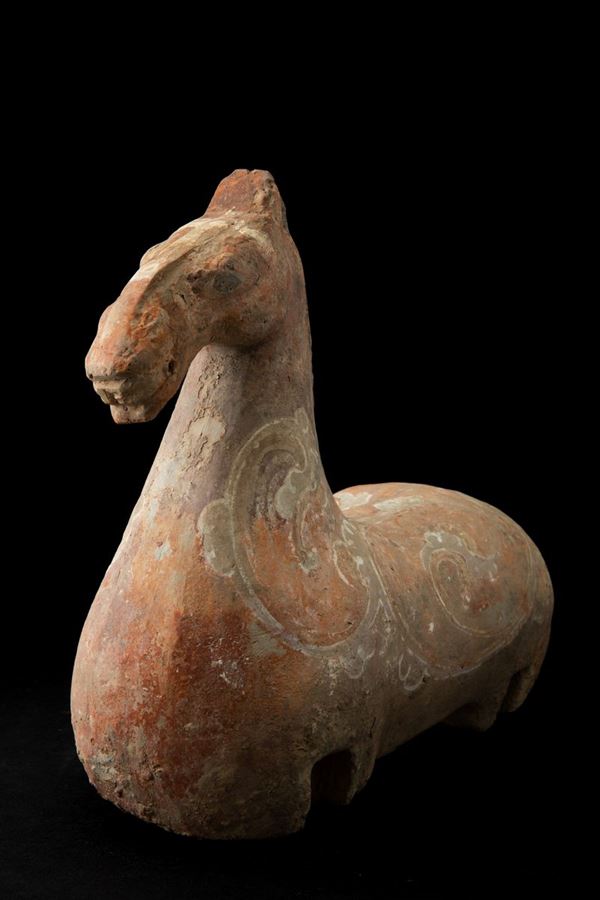 Figura di cavallo in terracotta con tracce di policromia, Cina, Dinastia Tang (618-906)