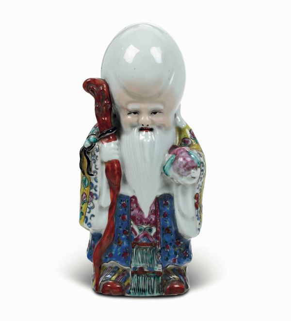 Figura di saggio in porcellana a smalti policromi, Cina, Repubblica, XX secolo