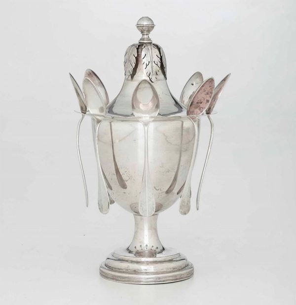 Zuccheriera in argento, XIX secolo, con sei cucchiaini, XX secolo