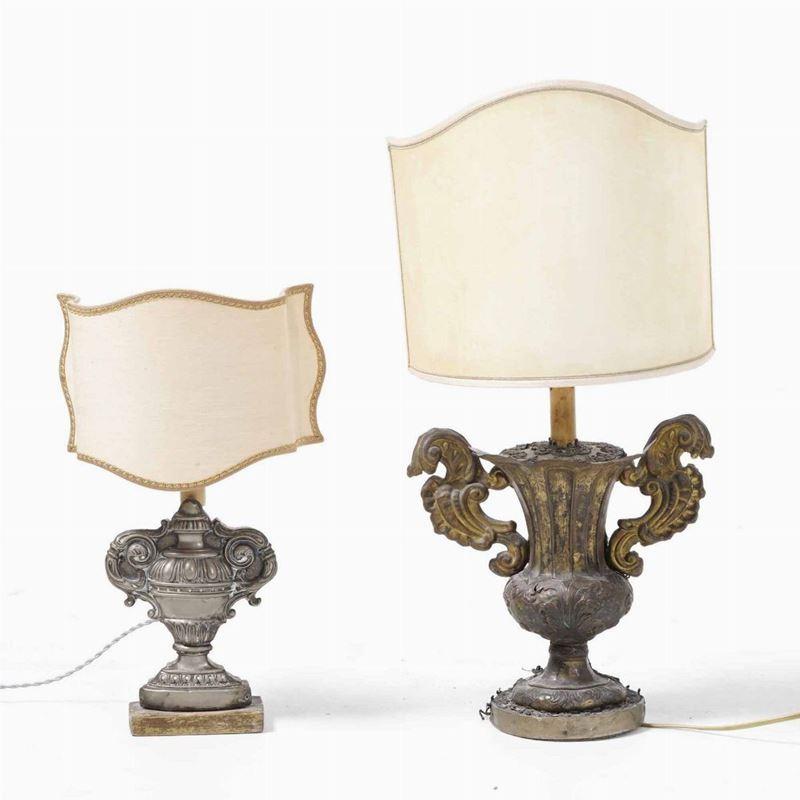 Lotto di due lampade da tavolo in rame e metallo argentato  - Auction Antique June  [..]