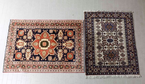 Lotto di tre tappeti Caucaso XX secolo