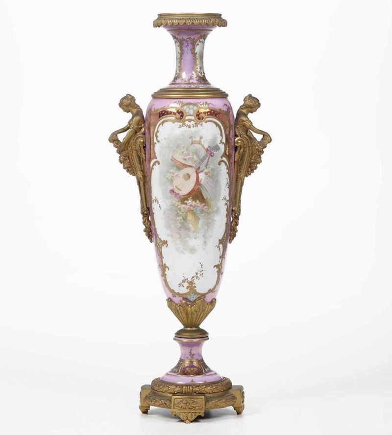Vaso<BR>Francia, XIX secolo  - Auction Majolica, Porcelain and Glass | Cambi Time - Cambi Casa d'Aste