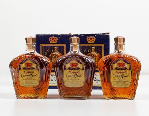 Seagram's, Crown Royal Fine de Luxe Blended Canadian Whisky