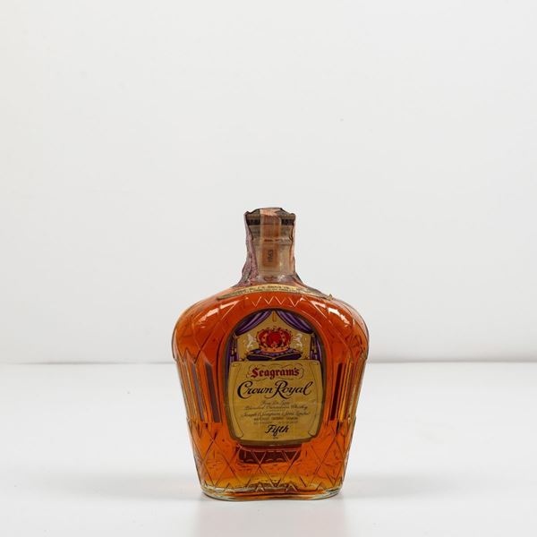Seagram's, Crown Royal Fine de Luxe Blended Canadian Whisky 10 years old