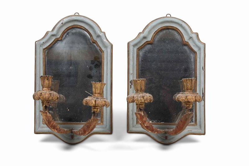 Coppia di specchierine in legno dipinto. XVIII secolo  - Auction Dimore italiane | Cambi Time - Cambi Casa d'Aste