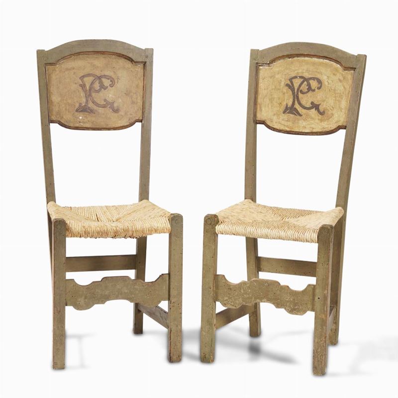 Coppia di sedie in legno dipinto. XVII-XVIII secolo  - Auction Dimore italiane | Cambi Time - Cambi Casa d'Aste