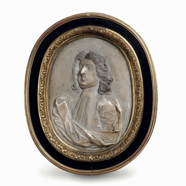 Rilievo ovale in marmo con ritratto di Orazio Albani. XVII-XVIII secolo