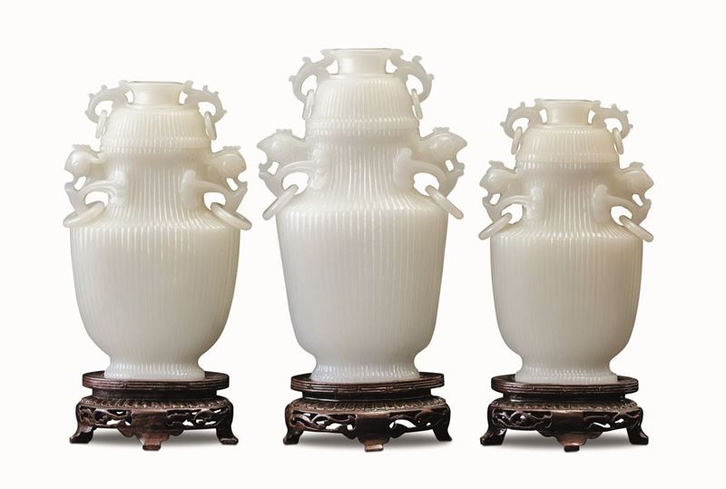 Tre vasi con coperchio in giada bianca, Cina, XX secolo  - Auction Asian Art | Cambi Time - Cambi Casa d'Aste