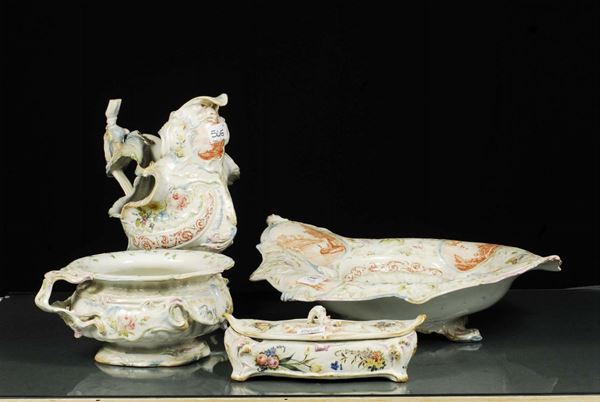 Catino, vaso da notte e scatola con coperchio Nove, XIX secolo